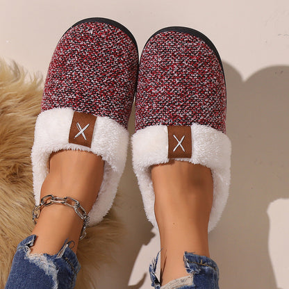 Warm plush slippers for men and women in burgundy, featuring a cozy, fluffy lining and stylish design.