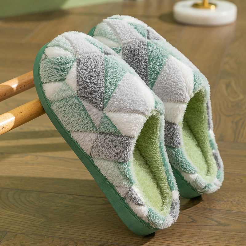 Thick soft bottom plush slippers for winter in green, designed for warmth and comfort this autumn and winter.